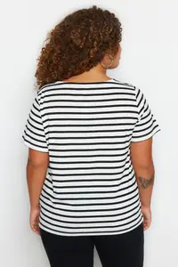 Trendyol Curve Black-White Striped Boat Neck Knitting T-Shirt - Image 6