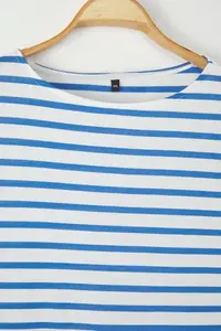Trendyol Curve White-Blue Striped Boat Neck Knitting T-Shirt - Image 5