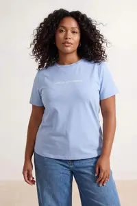 Trendyol Curve Boyfriend Fit Slogan Printed Crew Neck 100% Cotton Knitting Plus Size T-Shirt - Image 3