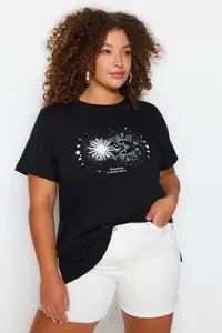 Trendyol Curve Black Crew Neck 100% Cotton Knitting T-Shirt - Image 2