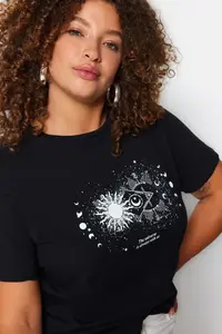 Trendyol Curve Black Crew Neck 100% Cotton Knitting T-Shirt - Image 3