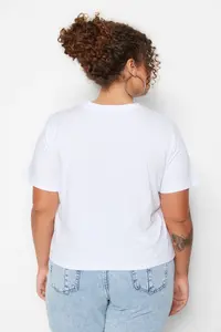 Trendyol Curve White Regular Crew Neck Stitching Detailed 100% Cotton Knitting Crop Plus Size T-Shirt - Image 4