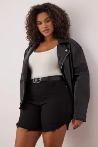Trendyol Curve Black Tasseled Flexible skinny Fit Plus Size Denim Shorts & Bermuda - Image 2