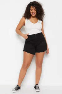 Trendyol Curve Black Tasseled Flexible skinny Fit Plus Size Denim Shorts & Bermuda - Image 6