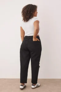 Trendyol Curve Black Destroy Detailed Mom Fit 100% Cotton Non-Stretch denim plus size jeans - Image 4
