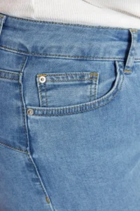 Trendyol Curve Mavi Flexible skinny denim jeans with Slit and Tassel Detail - Image 4