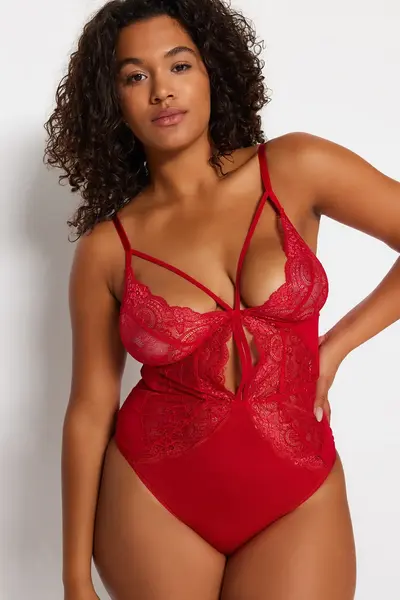 TBBSS23CS00000-RED_1