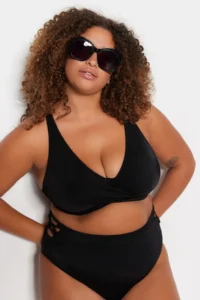 Trendyol Curve Black Deep V Shirred Plus Size Bikini Top - Image 4