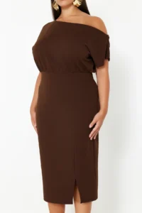 Trendyol Curve Brown Asymmetric Yaka slit Crepe Knitting Plus Size Dress - Image 9
