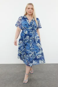 Trendyol Curve Mavi Tropik Yaprak Patterned Siphon Double breasted Weaving Dress - Image 2