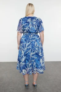 Trendyol Curve Mavi Tropik Yaprak Patterned Siphon Double breasted Weaving Dress - Image 5