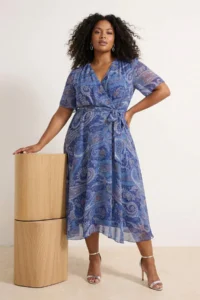 Trendyol Curve Navy Blue Siphon Weaving Plus Size Dress - Image 2