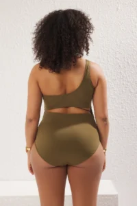 Trendyol Curve Green One Shoulder Accessory Detailed Plus Size Swimsuit - Image 6