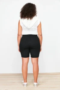 Trendyol Curve Solmayan Black High Waist Flexible skinny Fit Plus Size denim Shorts - Image 6