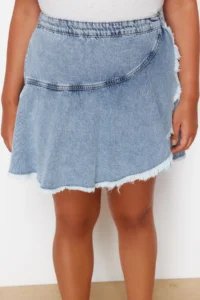 Trendyol Curve Light Blue Flywheel Detailed Mini Denim Shorts Skirt - Image 2