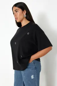 Trendyol Curve Black Heart Accessory Detailed Oversized/Bol Cut 100% Cotton Knitting T-Shirt - Image 3