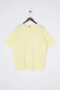 Trendyol Curve Yellow 100% Cotton Back Printed Oversized Cut Crew Neck Knitting T-Shirt - Image 7