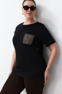 Trendyol Curve Black Oversized animals Printed Pocket detailed 100% Cotton Knitting Plus Size T-Shirt - Image 3