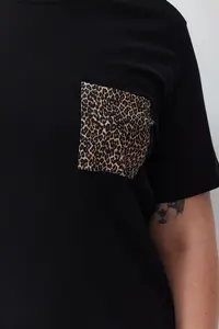 Trendyol Curve Black Oversized animals Printed Pocket detailed 100% Cotton Knitting Plus Size T-Shirt - Image 4