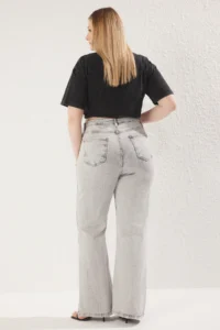 Trendyol Curve Gray High Waist comfort Stitching Detailed Comofrt/Middle Flexible flared leg Flare Fit jeans - Image 5