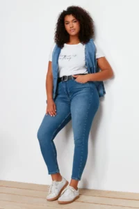 Trendyol Curve Dark Blue Super High Waist Flexible/Stretch Plus Size skinny jeans - Image 3