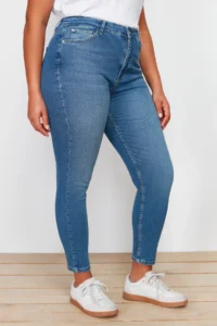 Trendyol Curve Dark Blue Super High Waist Flexible/Stretch Plus Size skinny jeans - Image 4