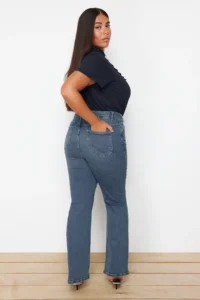 Trendyol Curve Mavi High Waist comfort/Middle Flexible flared leg Flare Fit Jeans - Image 5