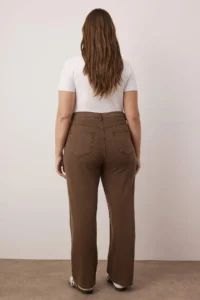 Trendyol Curve Brown High Waist Straight Fit denim plus size jeans - Image 4