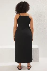 Trendyol Curve Black Barbell Collar Crepe textured Material Maxi Size Knitting Plus Size Dress - Image 5