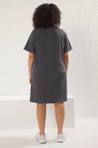 Trendyol Curve Anthracite Crew Neck Washable Knitting Plus Size T-Shirt Dress - Image 5
