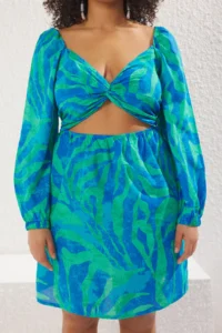 Trendyol Curve Mavi-Multicolored Cut Out Detailed Balloon Sleeve Voile beachwear Plus Size Dress - Image 3