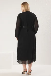 Trendyol Curve Black Siphon pleated Arched Midi Weaving Plus Size Dress - Image 5