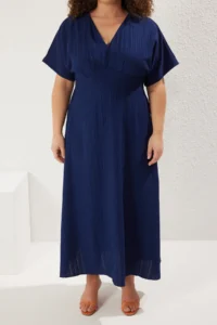 Trendyol Curve Navy Blue V-neck Short Sleeve textured Material Weaving Maxi Plus Size Dress - Image 3