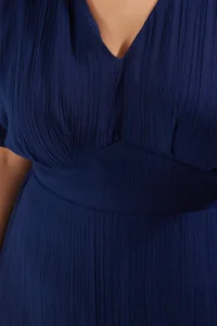 Trendyol Curve Navy Blue V-neck Short Sleeve textured Material Weaving Maxi Plus Size Dress - Image 4