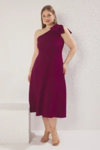 Trendyol Curve Plum Tek Omuzlu Kurdeleli Midi Weaving Plus Size Dress