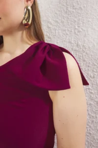 Trendyol Curve Plum Tek Omuzlu Kurdeleli Midi Weaving Plus Size Dress - Image 3