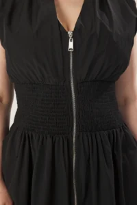 Trendyol Curve Black Sleeveless Zippered Weaving Plus Size Dress - Image 4