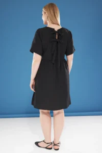 Trendyol Curve Black Back with bow Short Sleeve Mini Weaving Plus Size Dress - Image 5