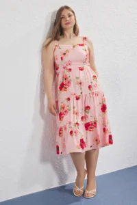 Trendyol Curve Pink Floral Sleeveless Midi Summer Weaving Plus Size Dress - Image 2