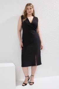 Trendyol Curve Black Double breasted Yaka slit Midi Weaving Plus Size Dress - Image 2