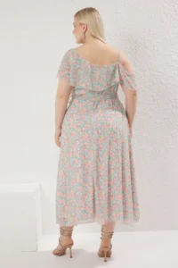 Trendyol Curve Multicolored Floral Siphon Frilly Midi Weaving Plus Size Dress - Image 4