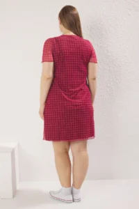 Trendyol Curve Burgundy Plaid/Checkered V-neck Mini Tulle Knitting Plus Size Dress - Image 4