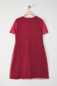 Trendyol Curve Burgundy Plaid/Checkered V-neck Mini Tulle Knitting Plus Size Dress - Image 8