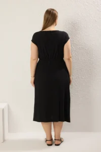 Trendyol Curve Black Accessory Detailed Maxi Size Knitting Plus Size Dress - Image 4