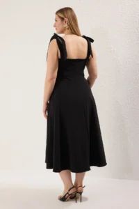 Trendyol Curve Black A-Cut Strap Binding Detailed Weaving Evening Gown Gece Graduation Dress - Image 4