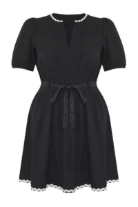 Trendyol Curve Black Kontrast Piped Kurdeleli Weaving Plus Size Dress - Image 5