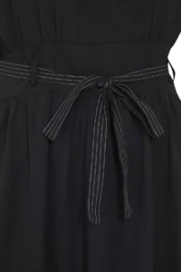 Trendyol Curve Black Kontrast Piped Kurdeleli Weaving Plus Size Dress - Image 7