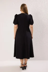 Trendyol Curve Black V-neck Balloon Kollu Pearl buttoned Midi Chic Weaving Plus Size Dress - Image 4