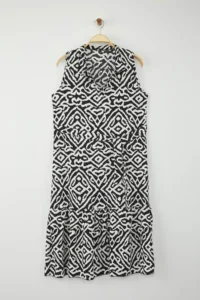 Trendyol Curve Black Geometric Printed Zero Sleeve V-neck Ruffled Skirt Midi Knitting Dress - Image 5