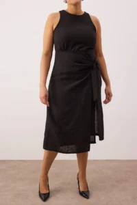 Trendyol Curve Black Slit and Binding Detailed Flannel Midi Weaving Plus Size Dress - Image 3